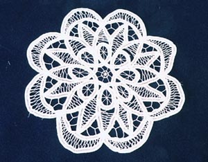 Fancy Belgium Doilies 12 inched rd (10.6.99).JPG (31580 bytes)