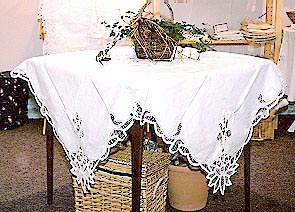 canterbury 45 inches bridgecloths.JPG (34312 bytes)