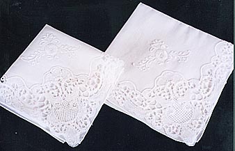 handkerchiefs - venice lace 14-18 inch.JPG (22058 bytes)