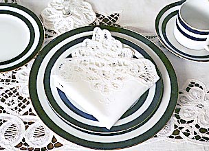 pa 12 sq luncheon npk small folded.JPG (39120 bytes)