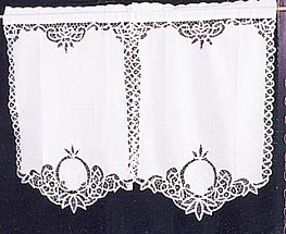 window panel - princess anne style.JPG (24394 bytes)